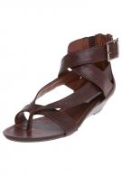 Steve Madden CROSS OVER FLAT SANDAL - Sandale - brown lether 